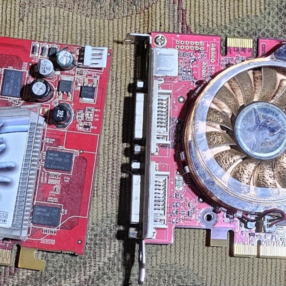 FireGL Graphics Card - Red - Picture 6 of 9